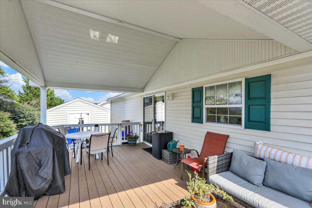 SUMMIT CREST - Residential