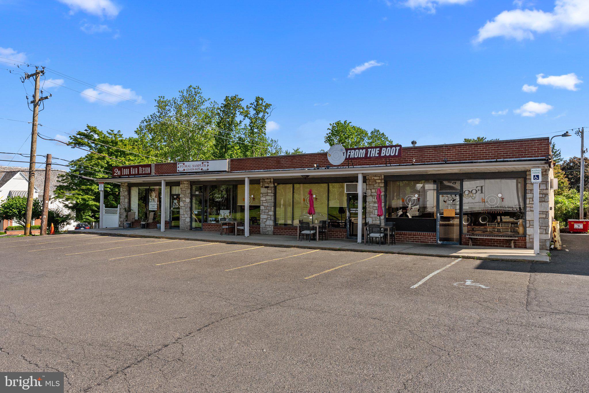 LAFAYETTE HILL - Commercial Sale