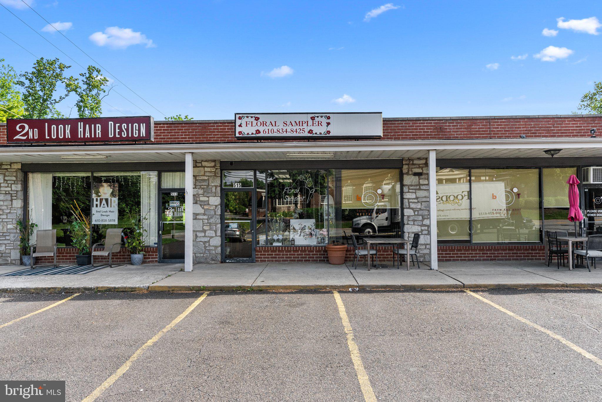 LAFAYETTE HILL - Commercial Sale