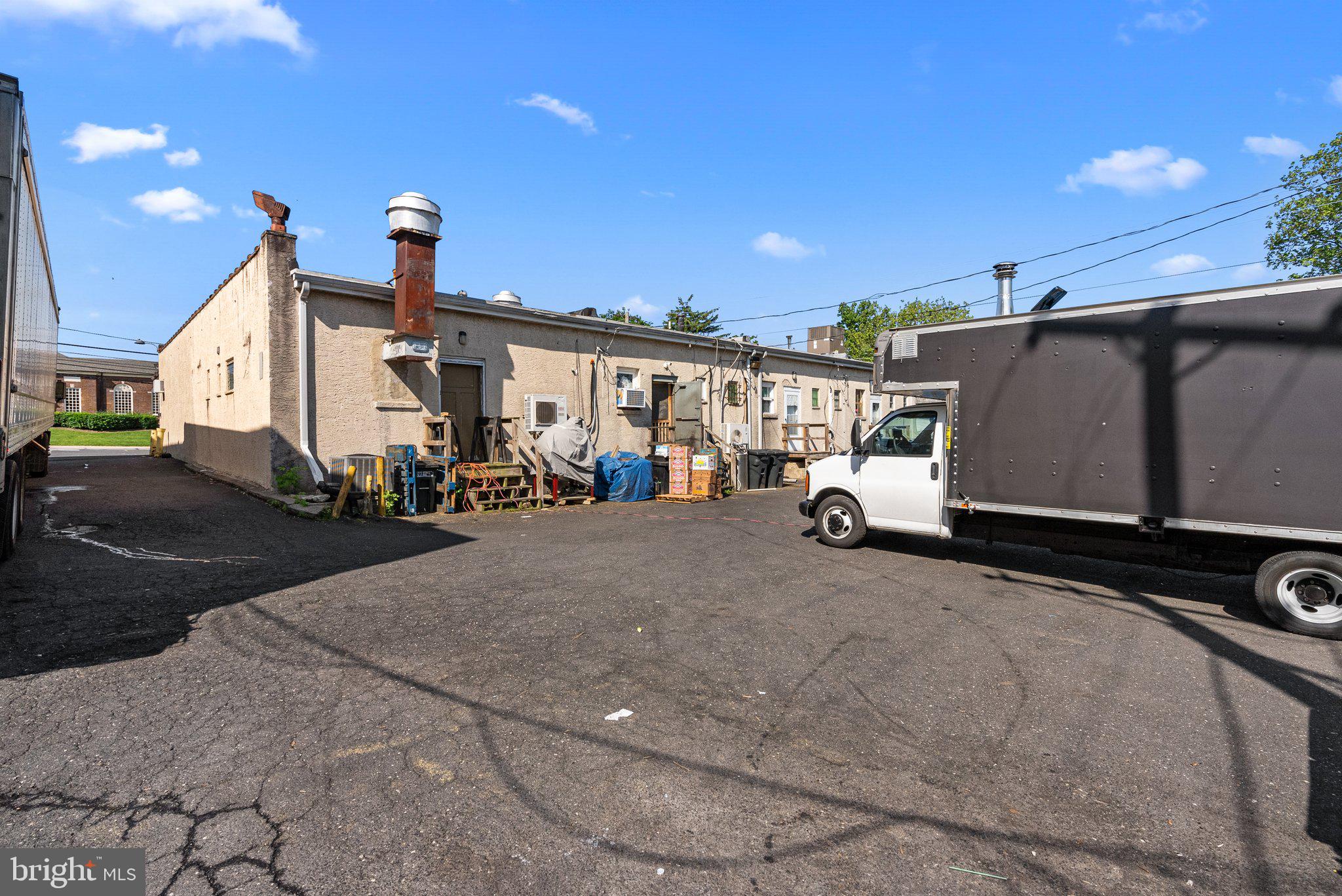 LAFAYETTE HILL - Commercial Sale