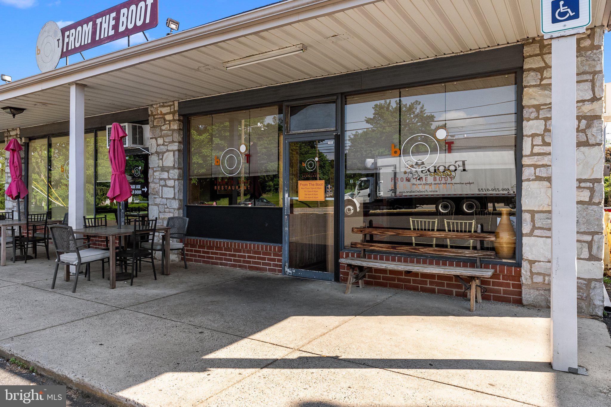 LAFAYETTE HILL - Commercial Sale