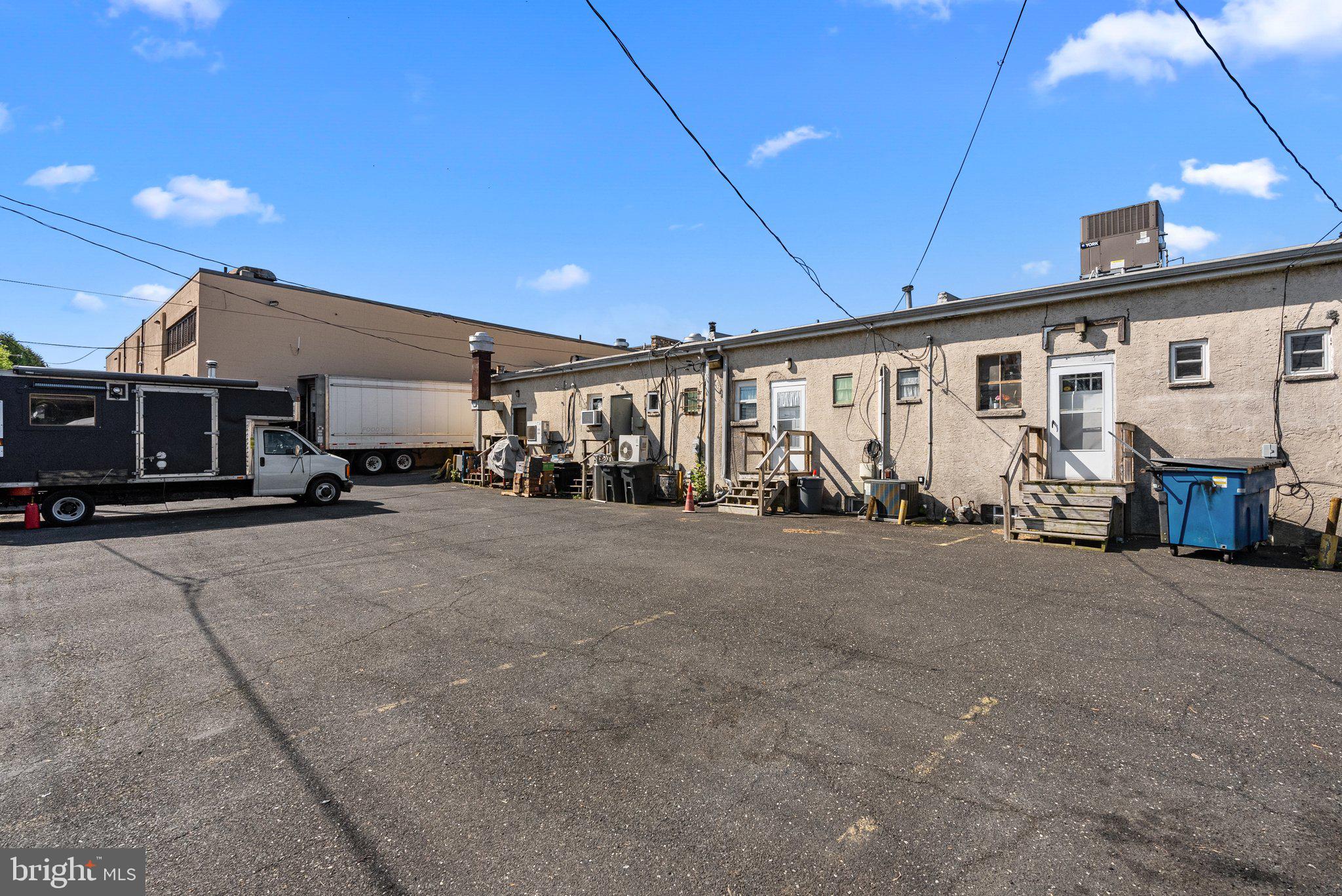 LAFAYETTE HILL - Commercial Sale