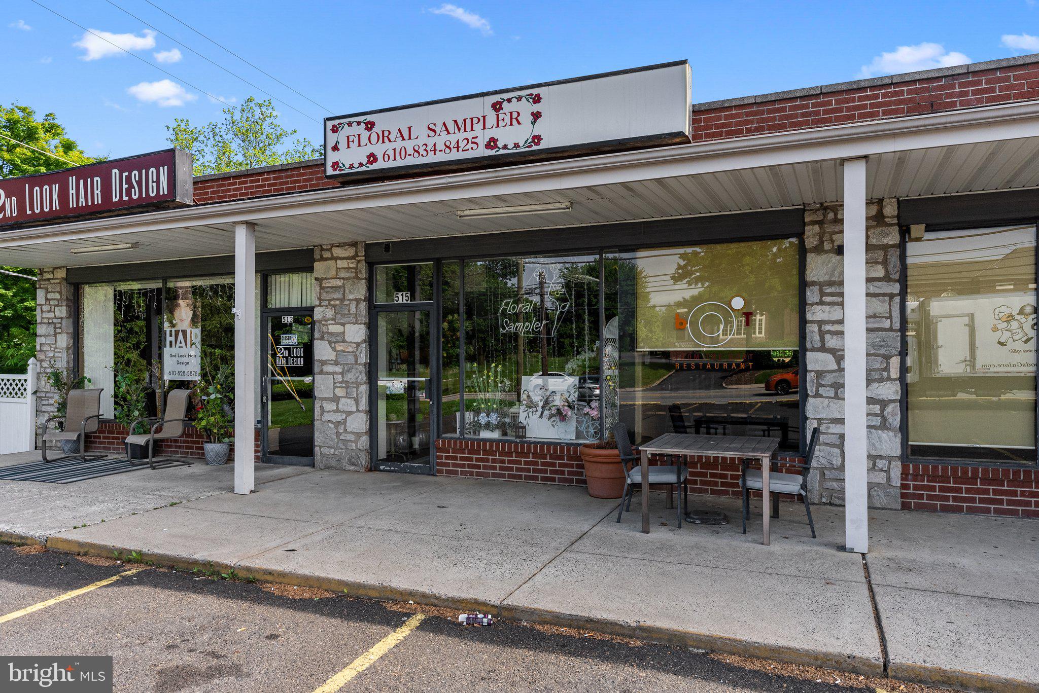 LAFAYETTE HILL - Commercial Sale