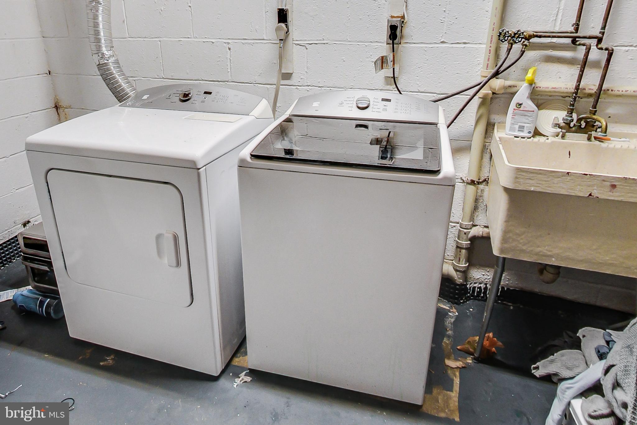 WOODMARK OF LAKE RIDGE - Residential