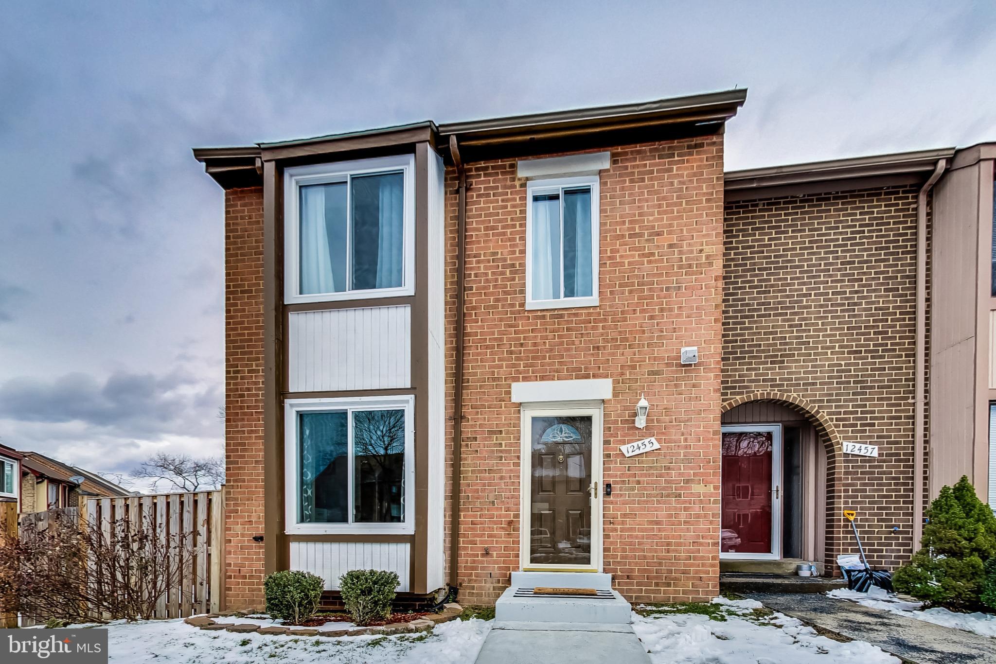 WOODMARK OF LAKE RIDGE - Residential