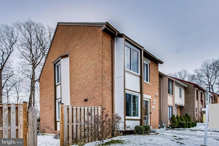 Wonderful 3 Level living in the sought after Lake Ridge Community *3 Bright & Spacious Bedrooms *2.5 Bathrooms *End Unit *Great Schools *Fully renovated Kitchen *Granite Countertops *Stainless Steel Appliances *Wood Floors *Open Floor Plan *Newer Windows *Newer Roof *Newer HVAC *Recess Lighting *Great Concrete Patio connecting to Huge rear yard *Backed to Trees *Minutes from Shopping, Restaurants, Rec Center, Basketball Courts, Pools, Schools & More