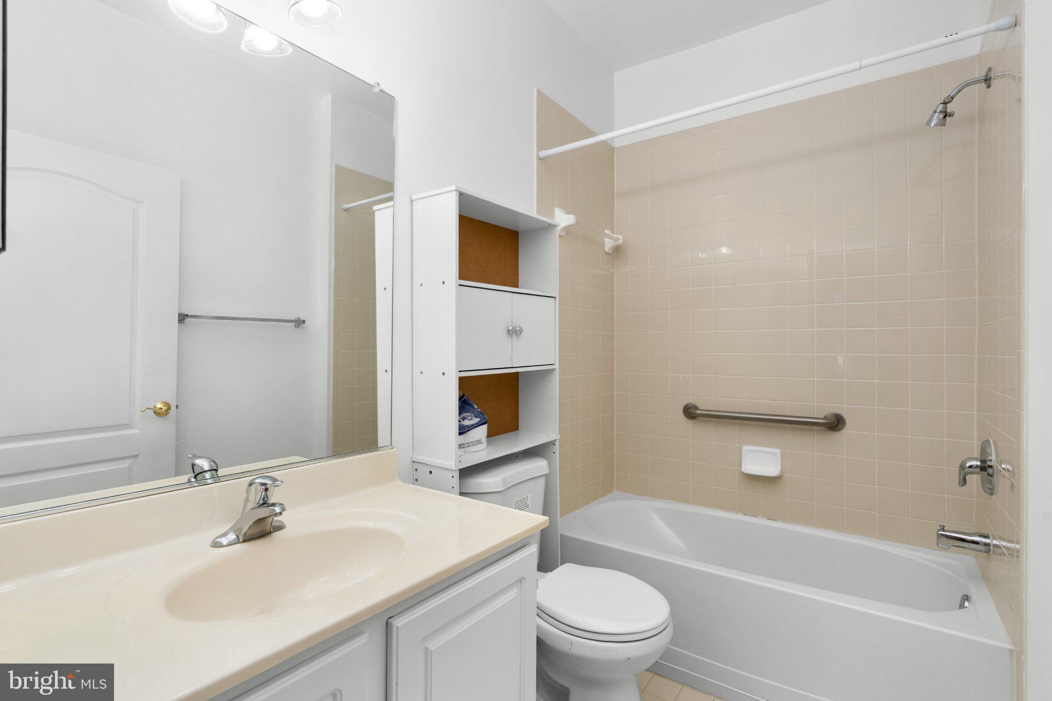 THE VILLAS AT FALLS RUN - Residential