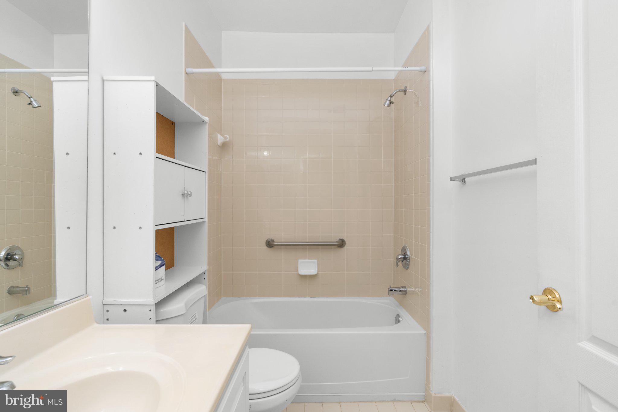 THE VILLAS AT FALLS RUN - Residential