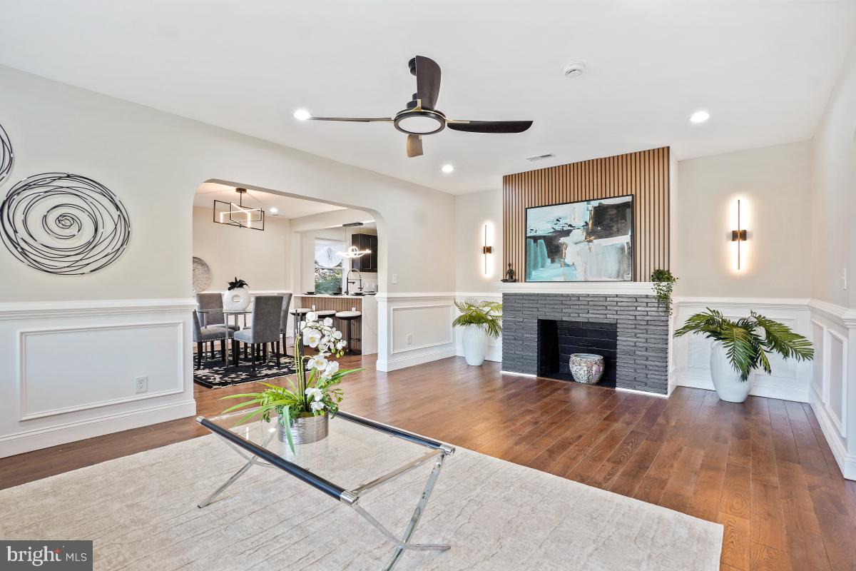 WOODSIDE PARK - Residential