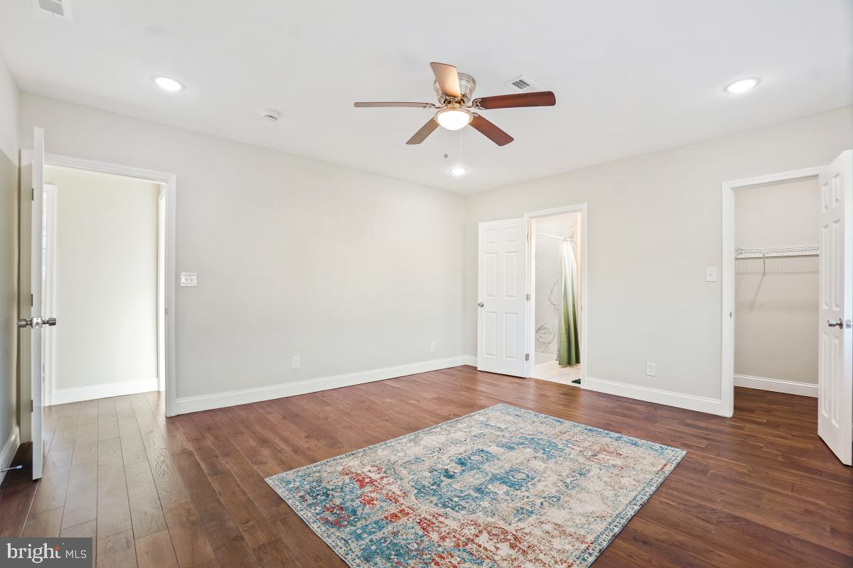 WOODSIDE PARK - Residential