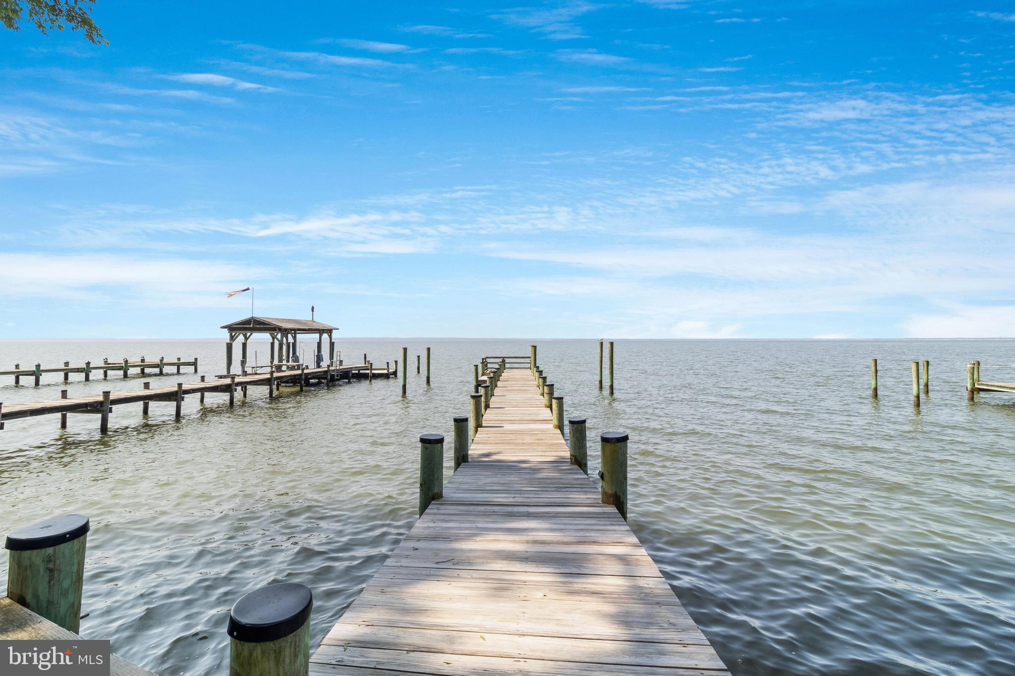 COBB ISLAND - Residential