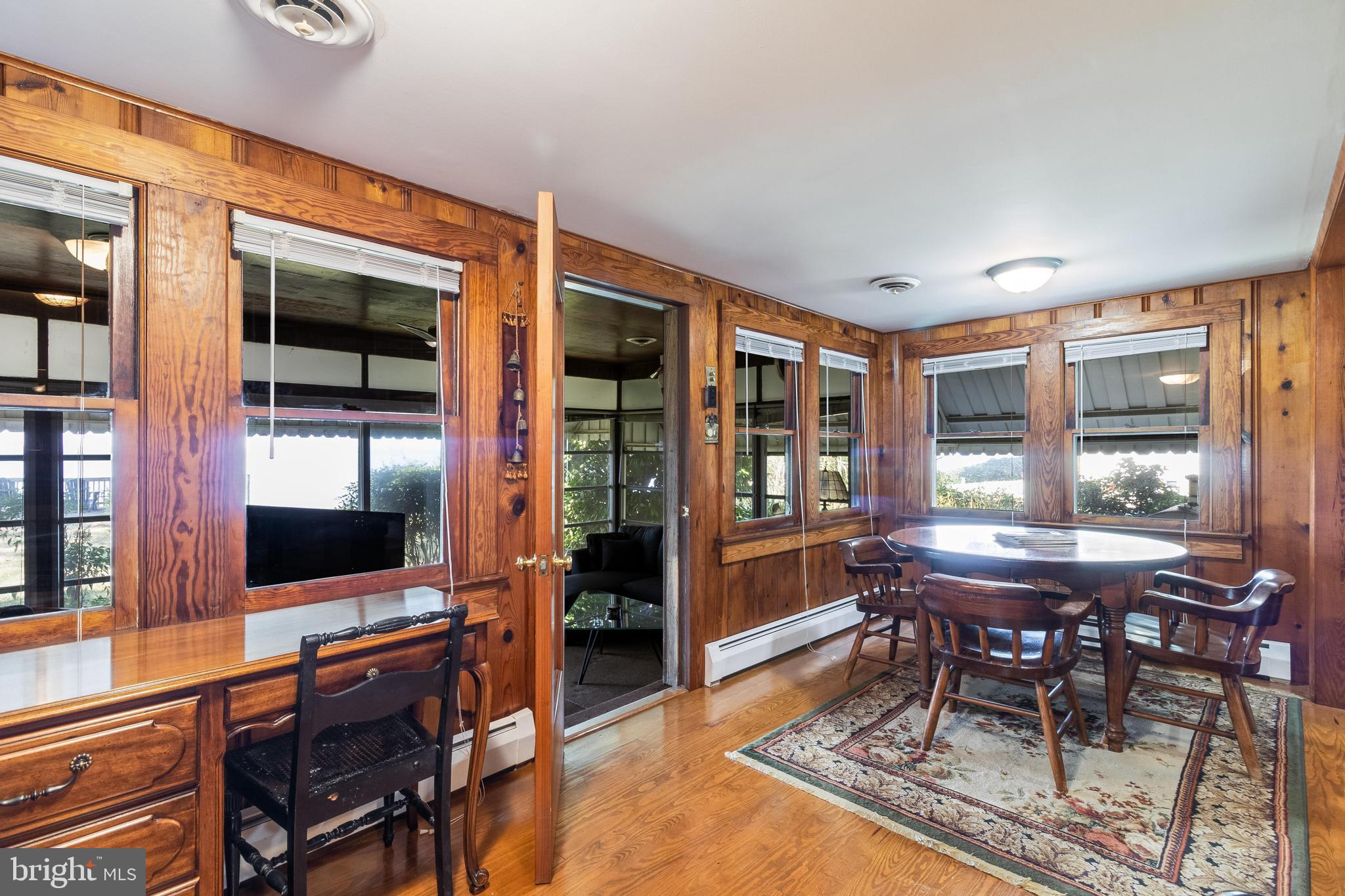 COBB ISLAND - Residential