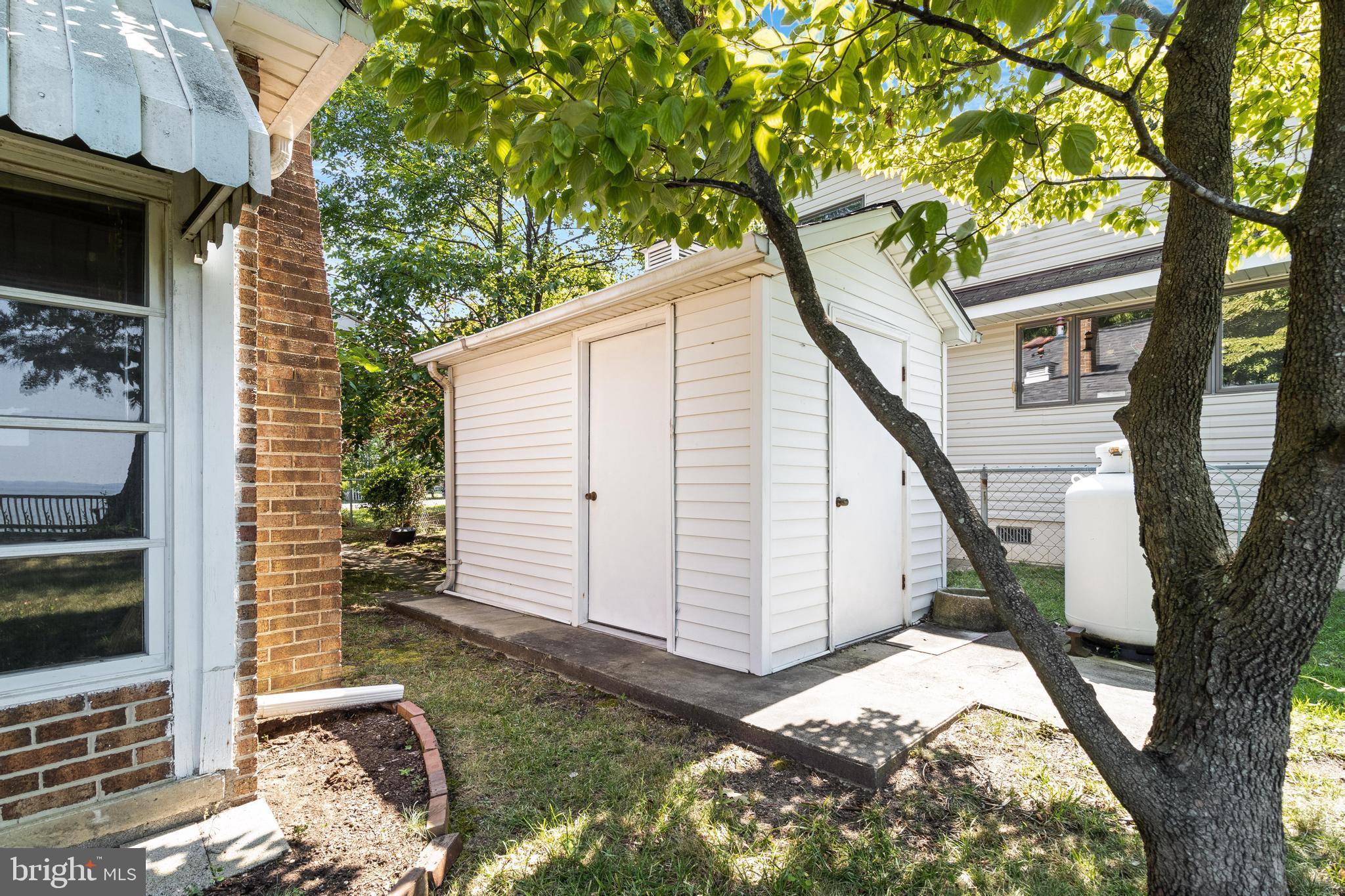 COBB ISLAND - Residential