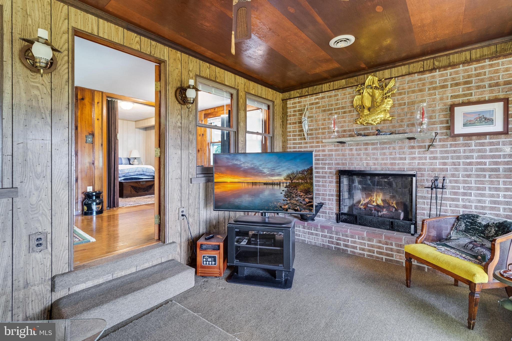 COBB ISLAND - Residential