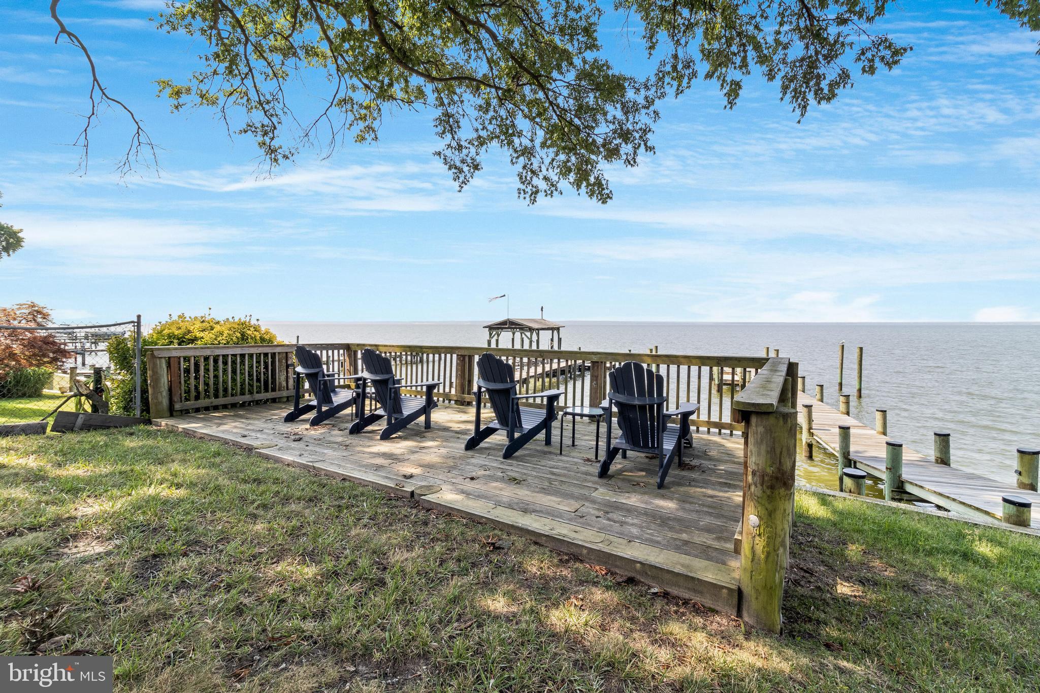 COBB ISLAND - Residential