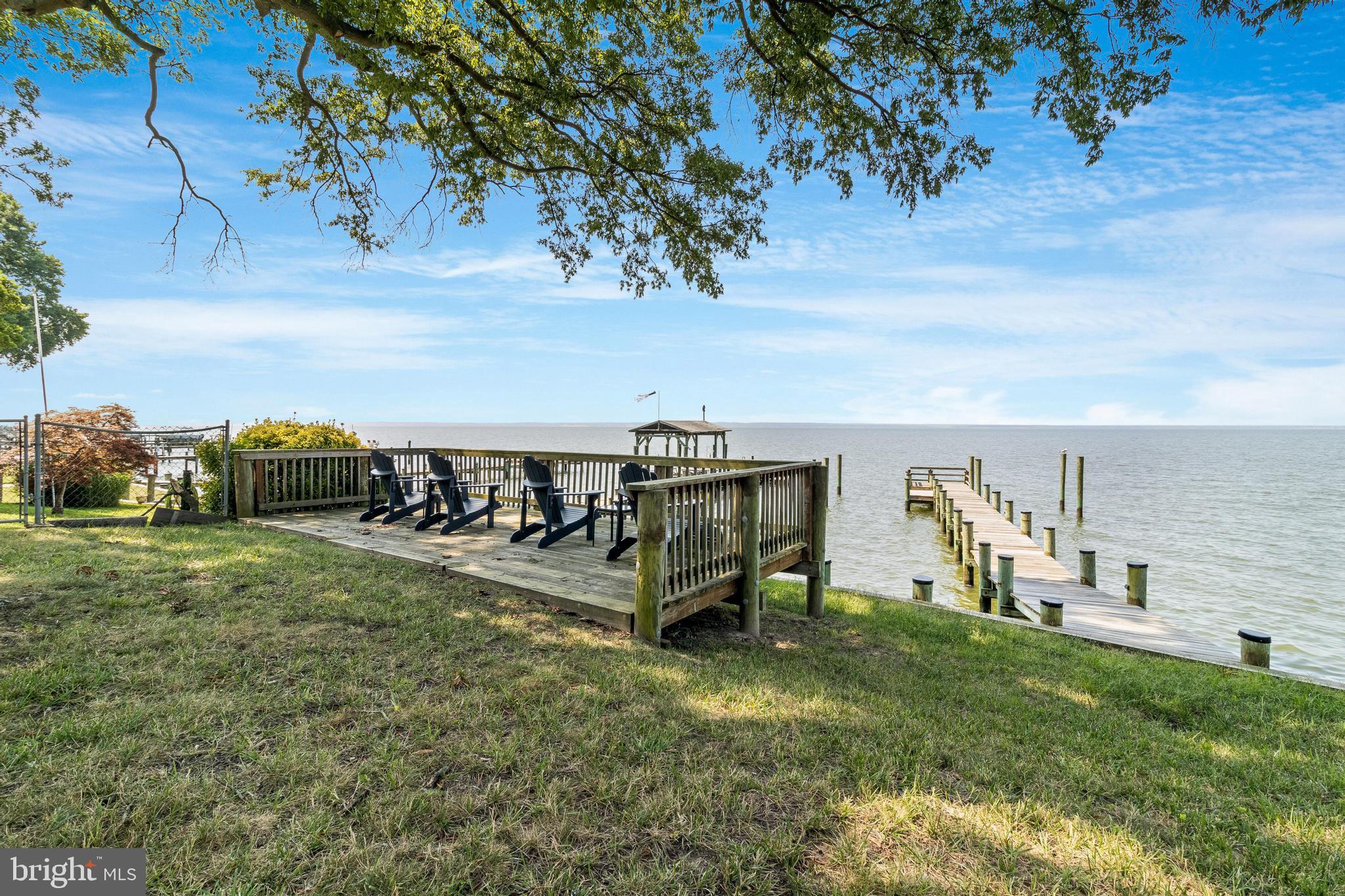 COBB ISLAND - Residential