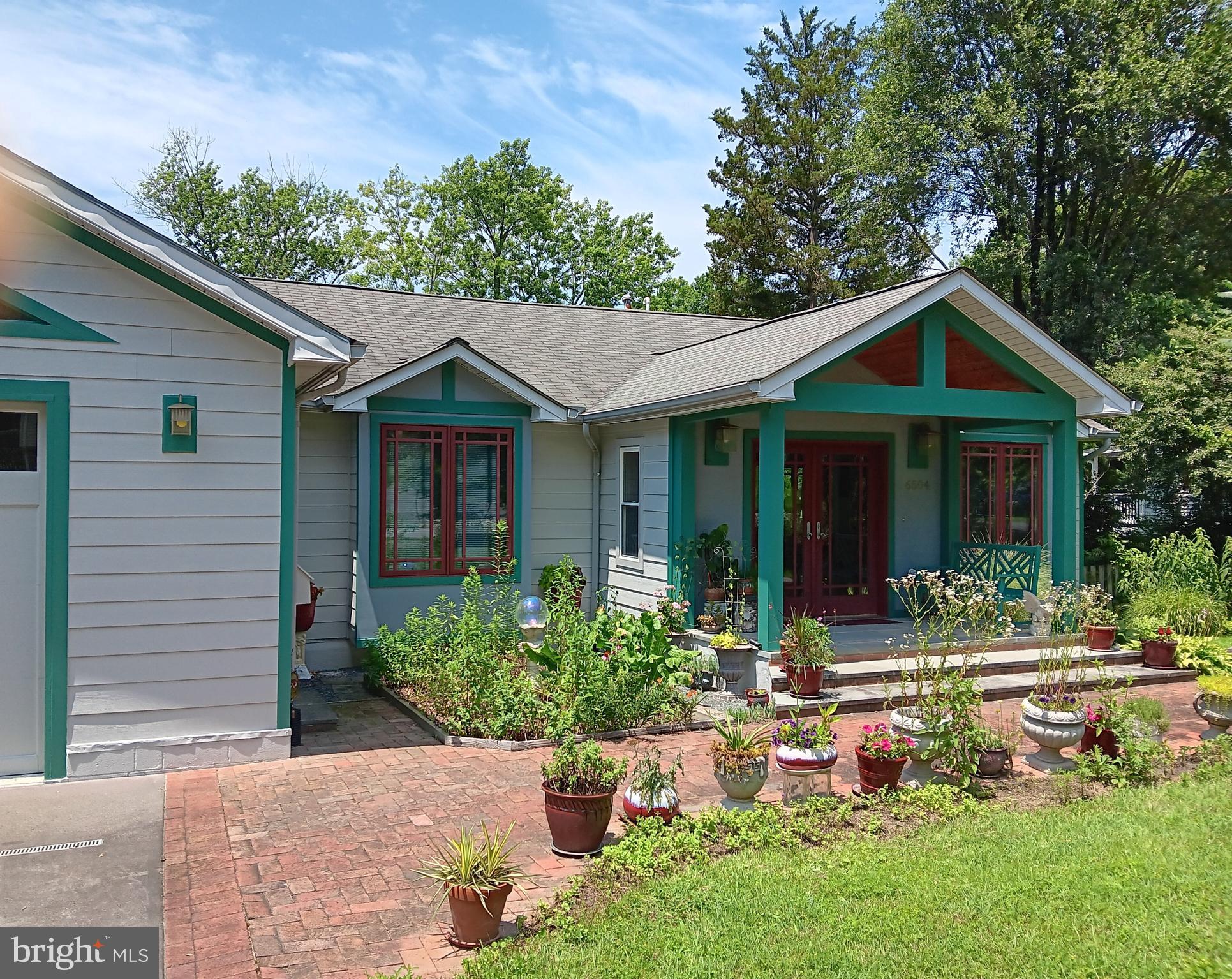 6504 CARRIAGE DRIVE