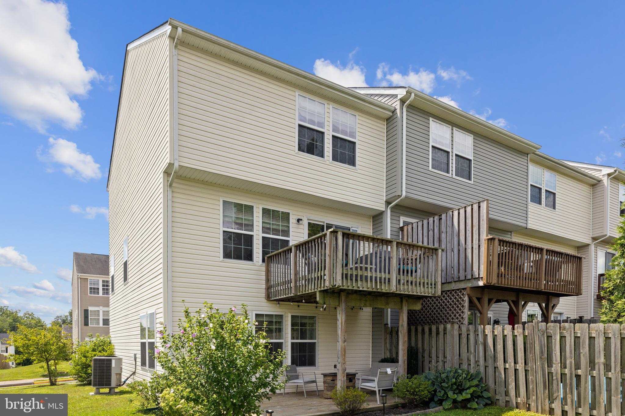 BROOKLAND MANOR - Residential