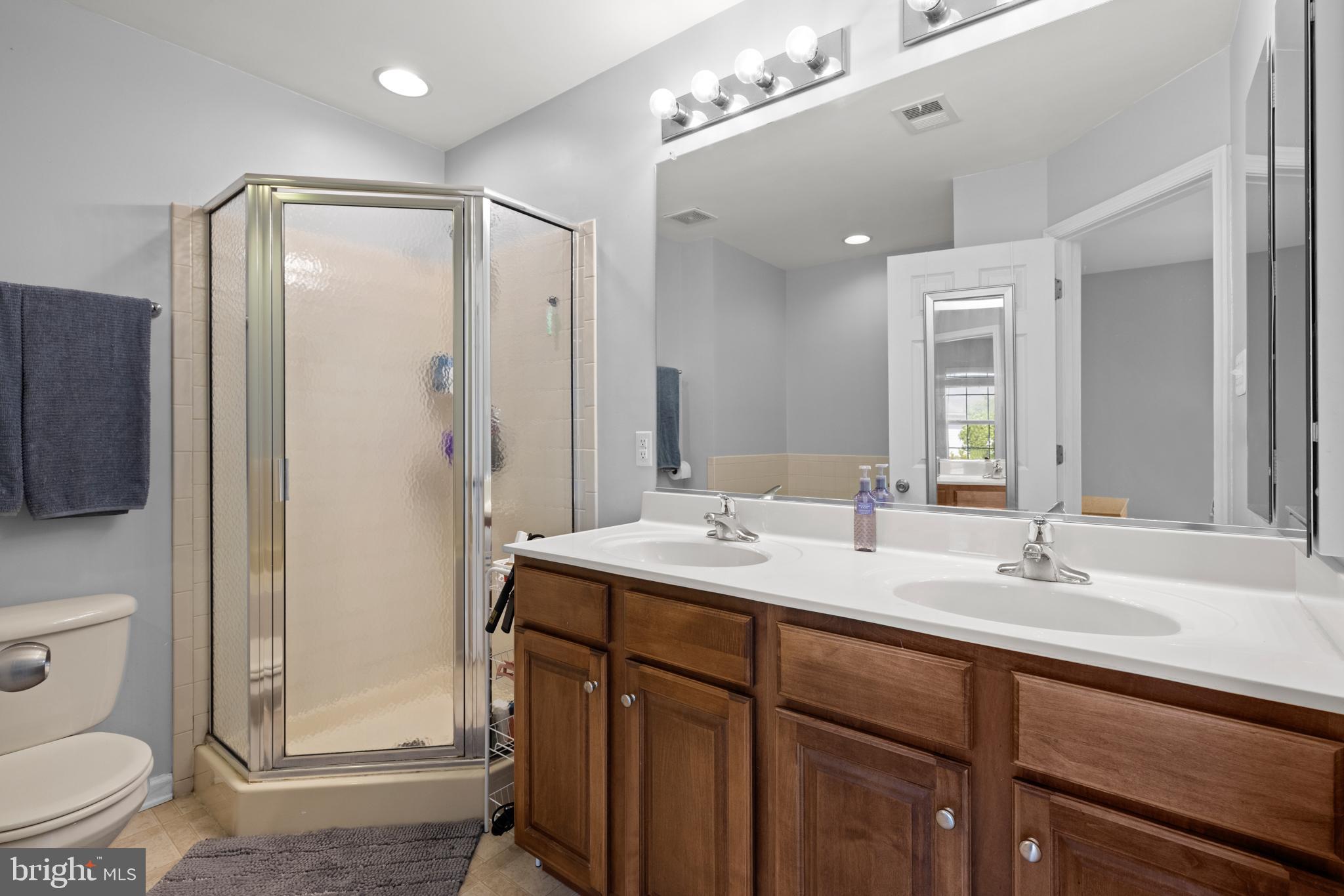 BROOKLAND MANOR - Residential