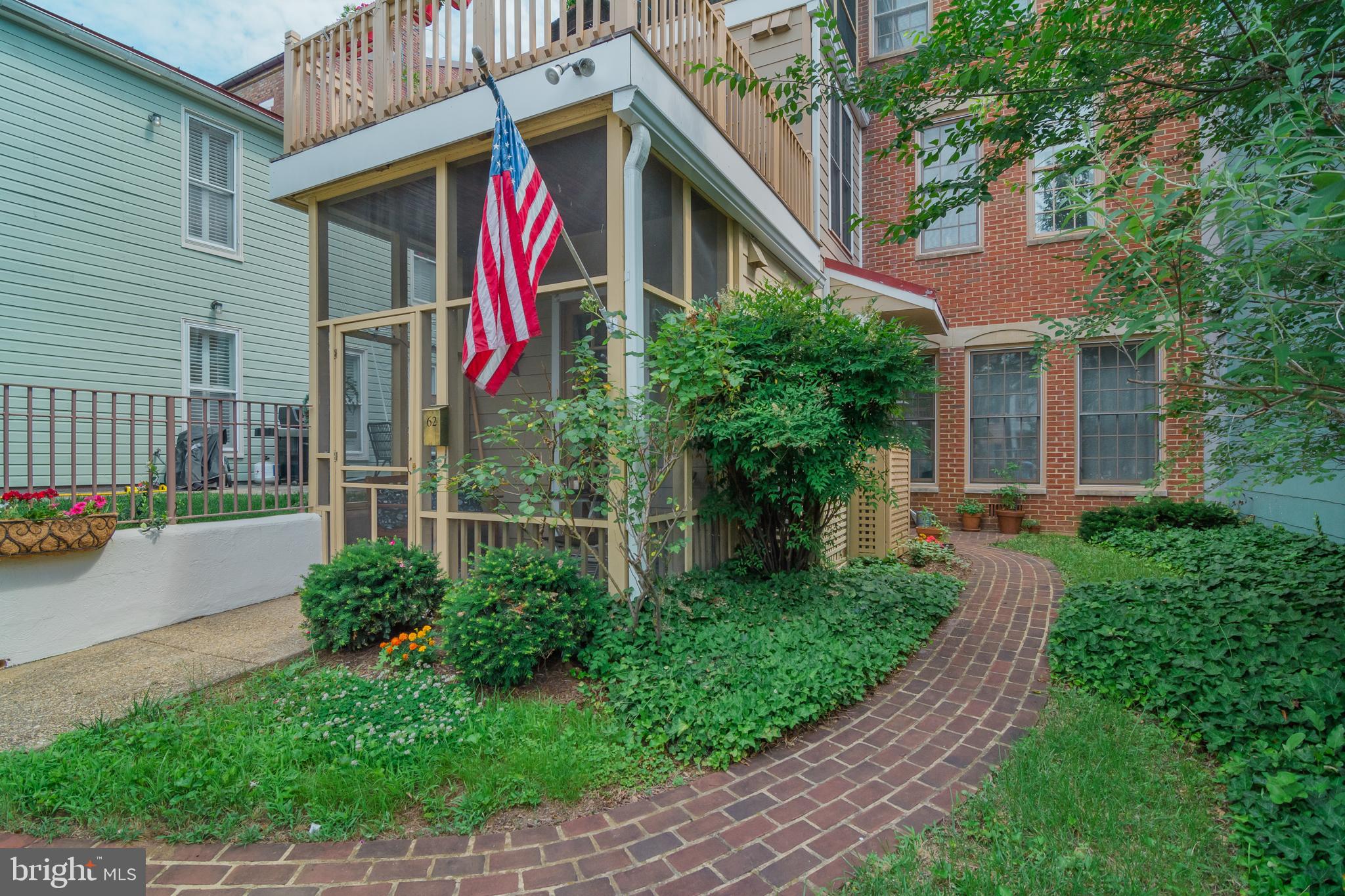 HISTORIC DISTRICT - Residential Income