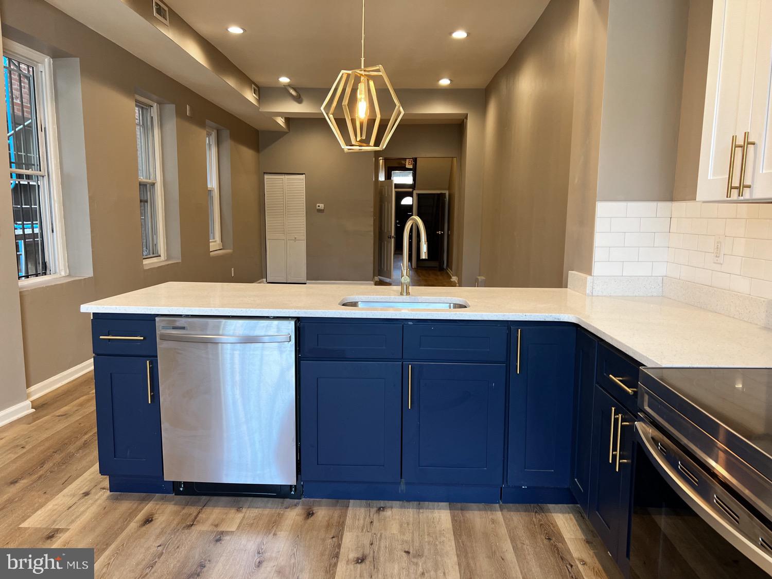 TEMPLE UNIVERSITY - Residential Lease