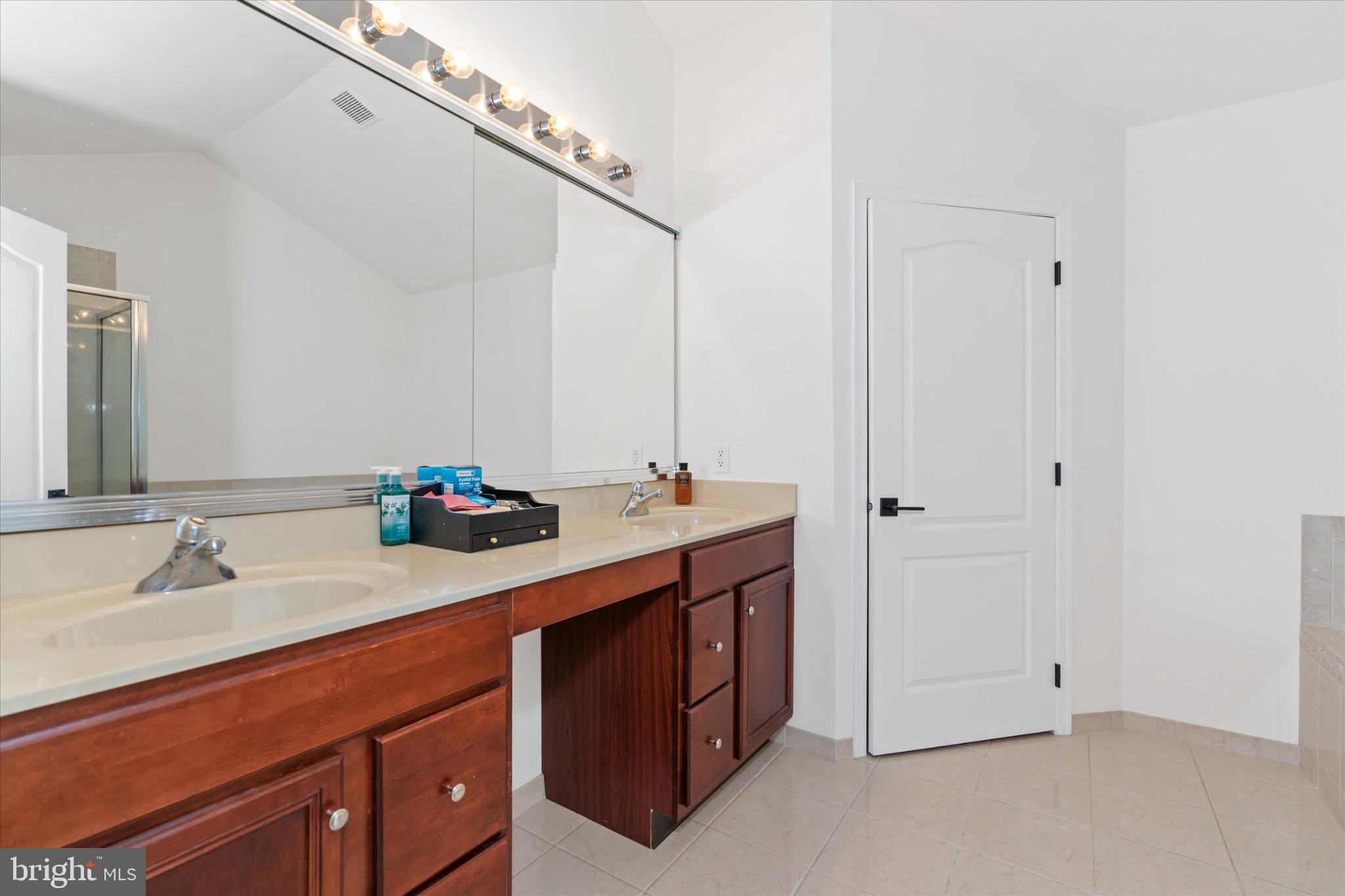 HOCKESSIN MEWS - Residential