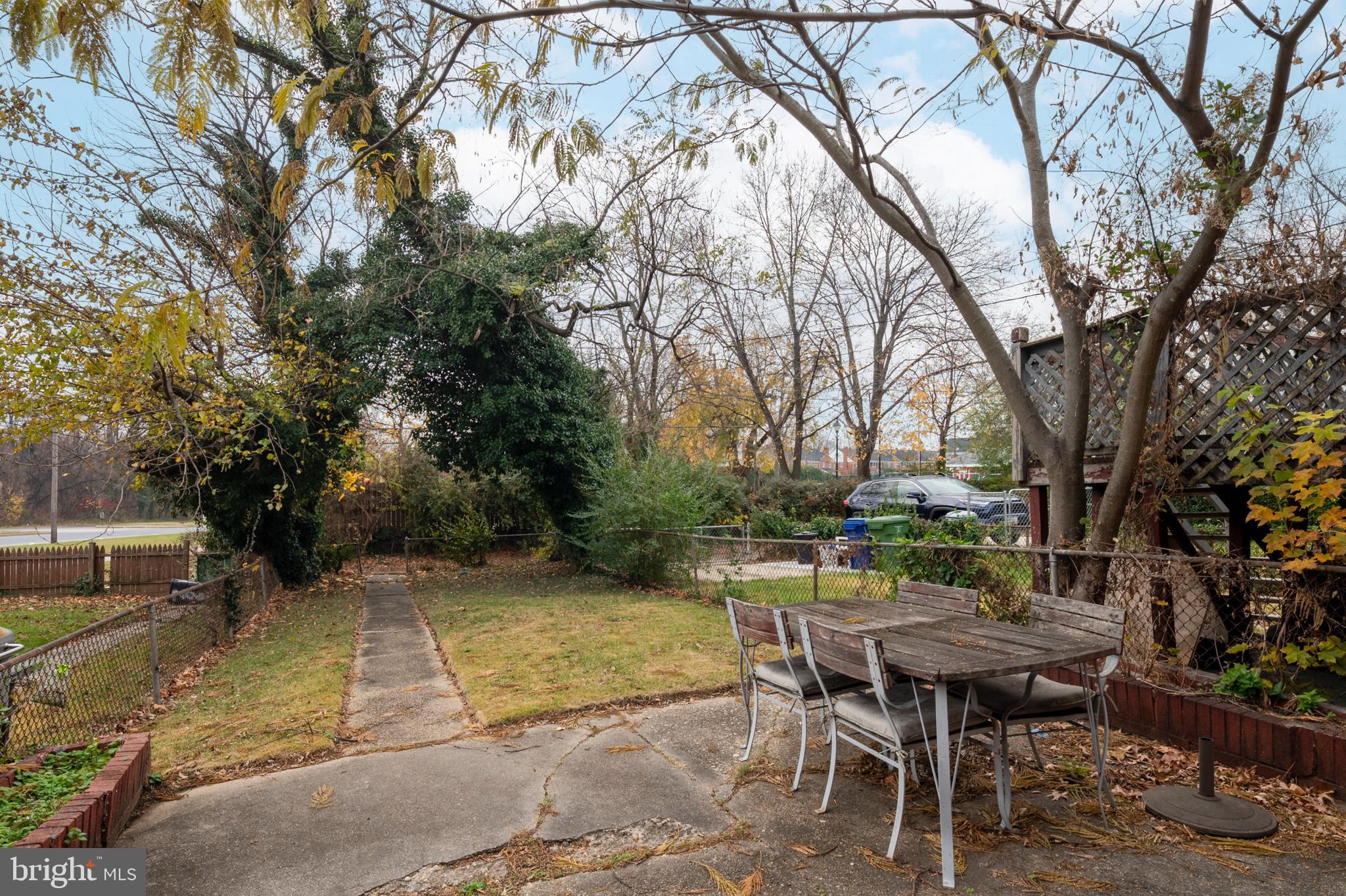 NORTHWOOD - Residential Lease