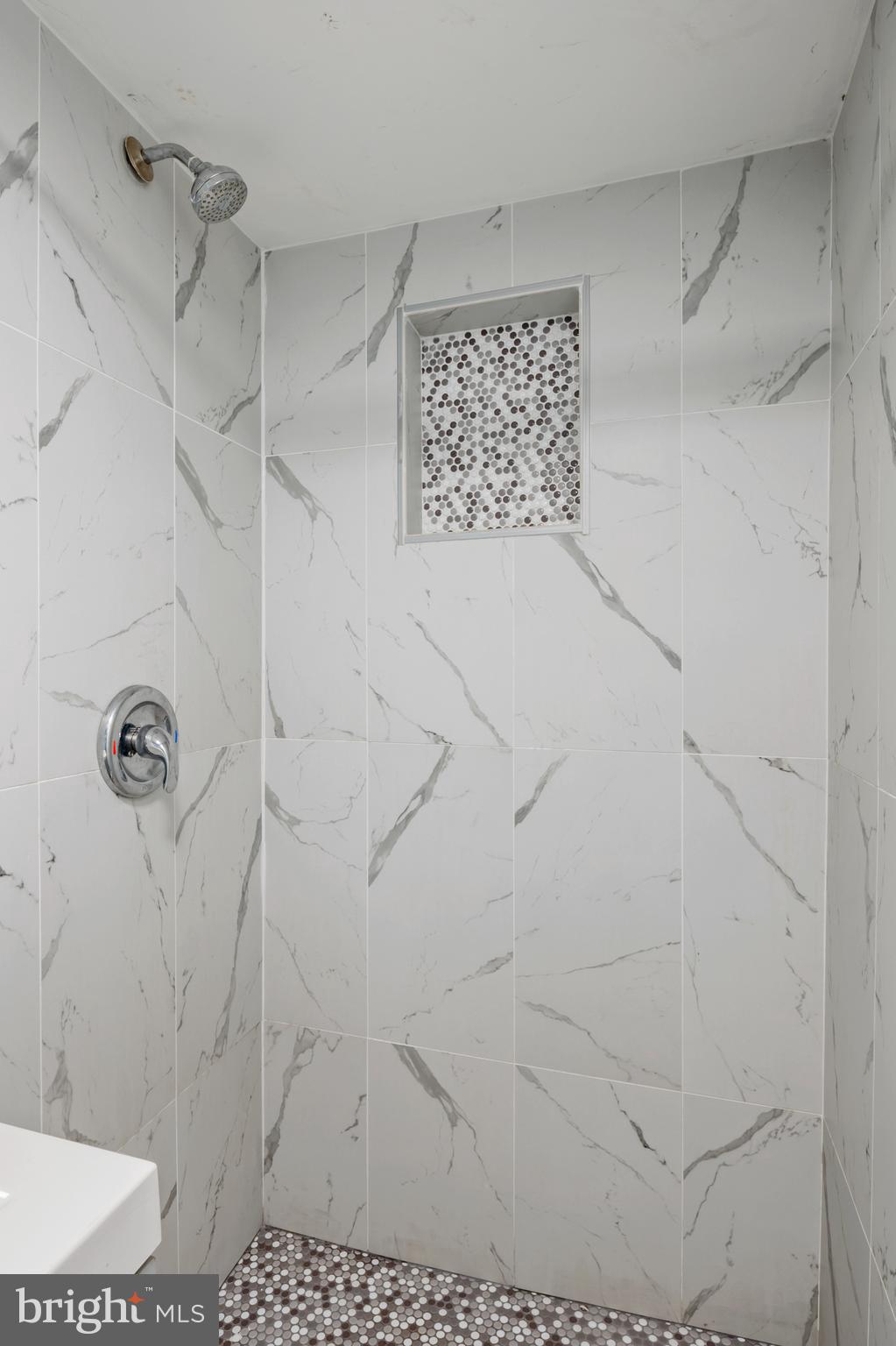 NORTHWOOD - Residential Lease