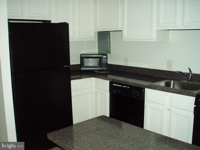 TIMBERLANE VILLAGE GARDEN CONDOMINIUMS - Residential Lease