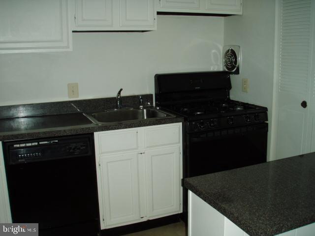 TIMBERLANE VILLAGE GARDEN CONDOMINIUMS - Residential Lease