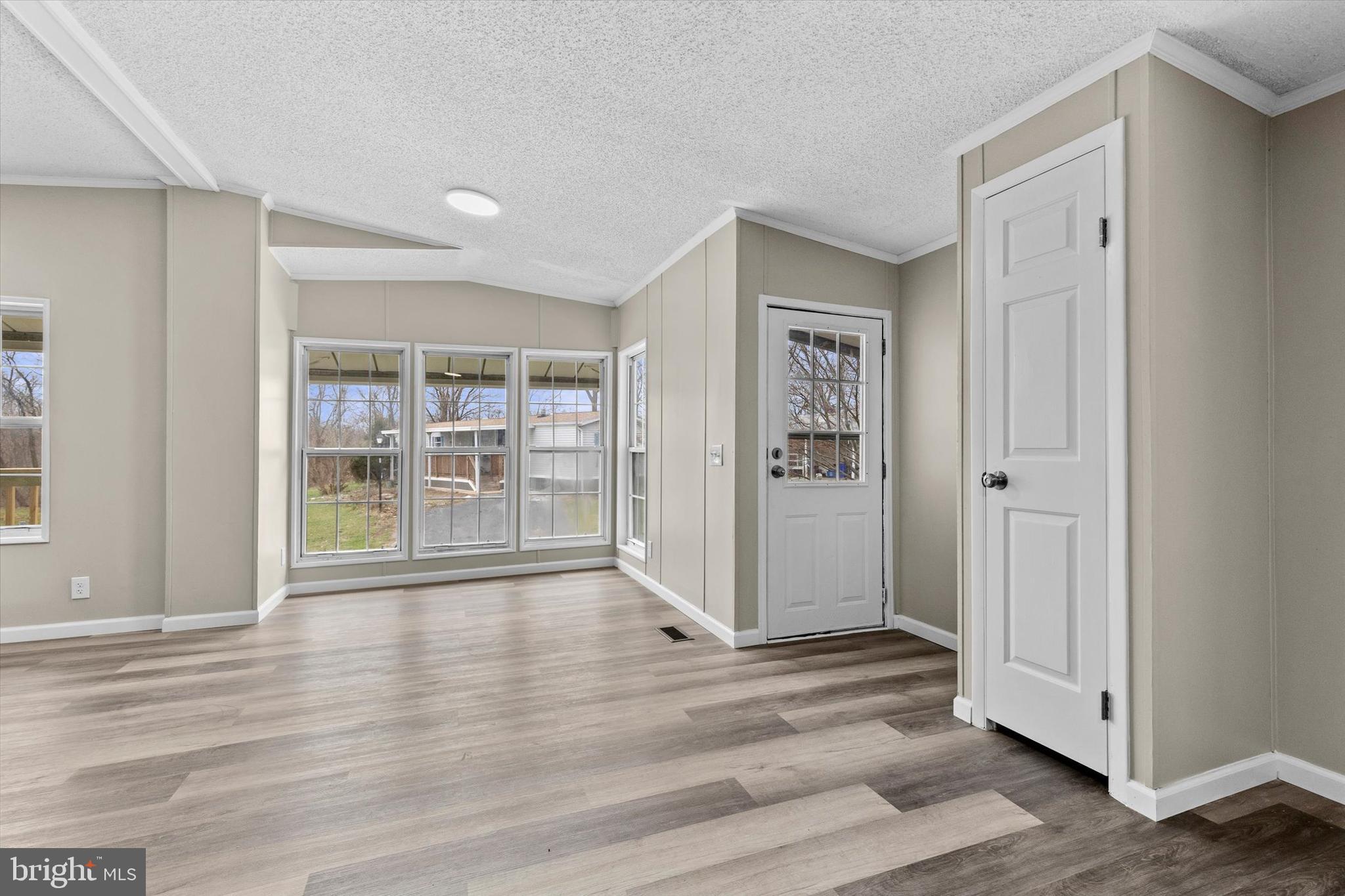 MEADOWVIEW PARK ESTATES - Residential