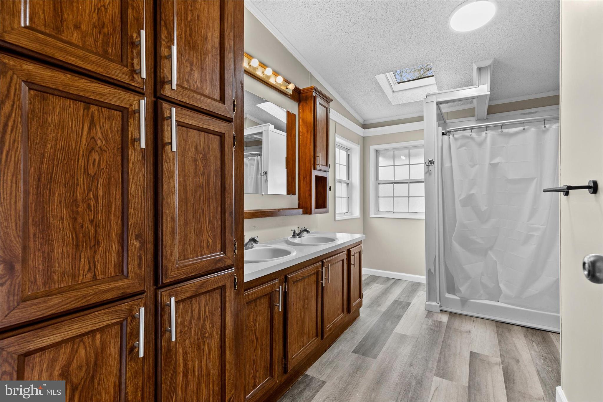 MEADOWVIEW PARK ESTATES - Residential