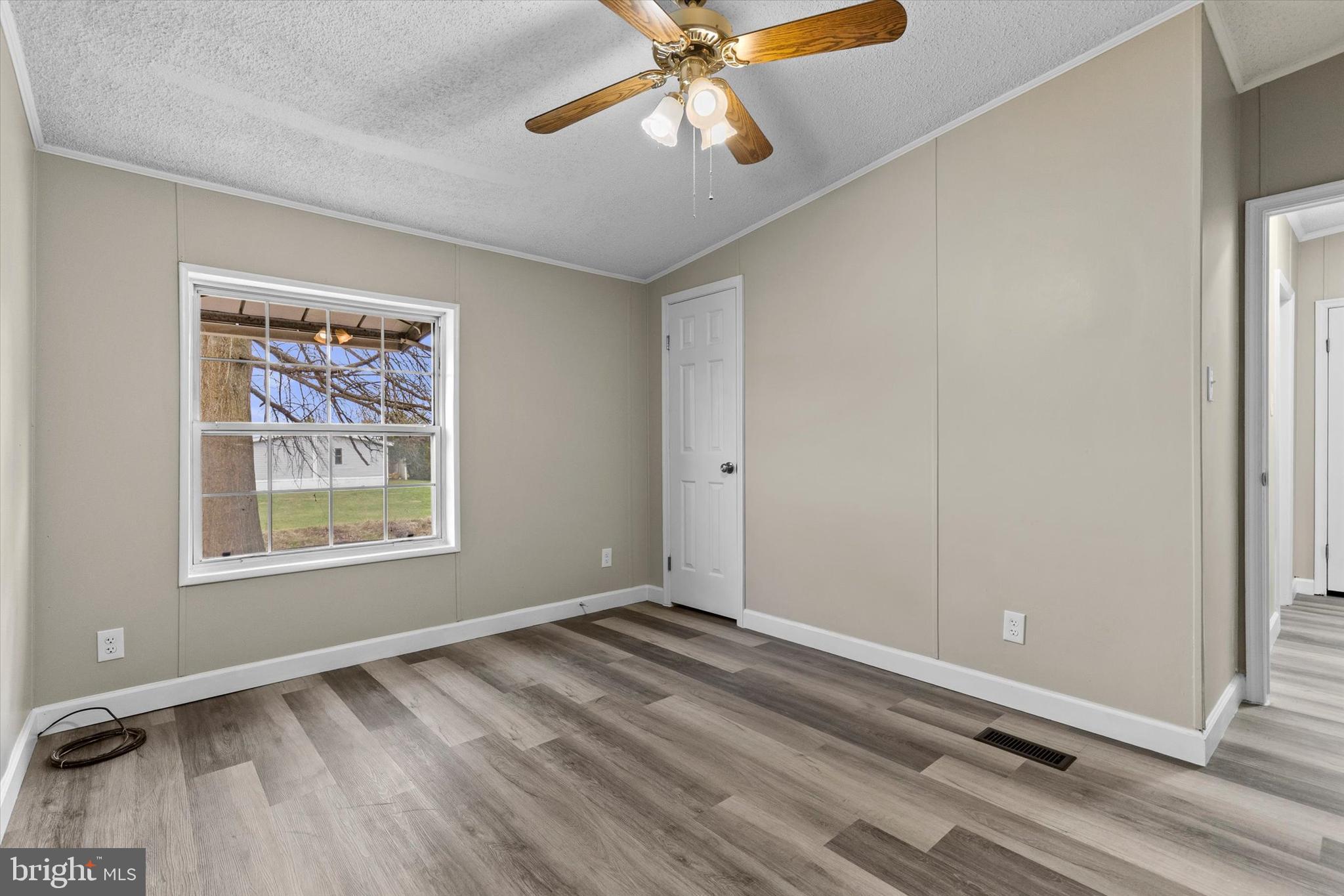 MEADOWVIEW PARK ESTATES - Residential