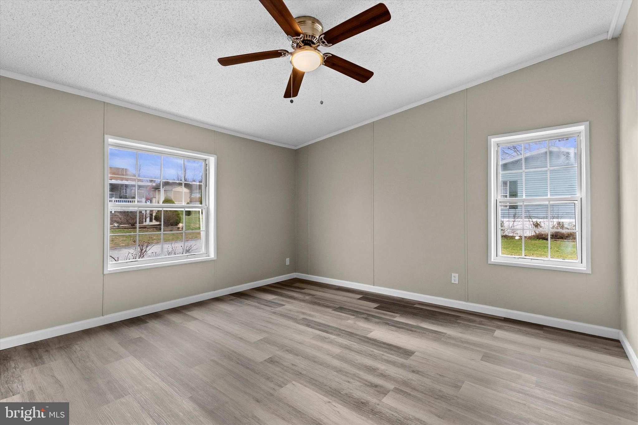 MEADOWVIEW PARK ESTATES - Residential