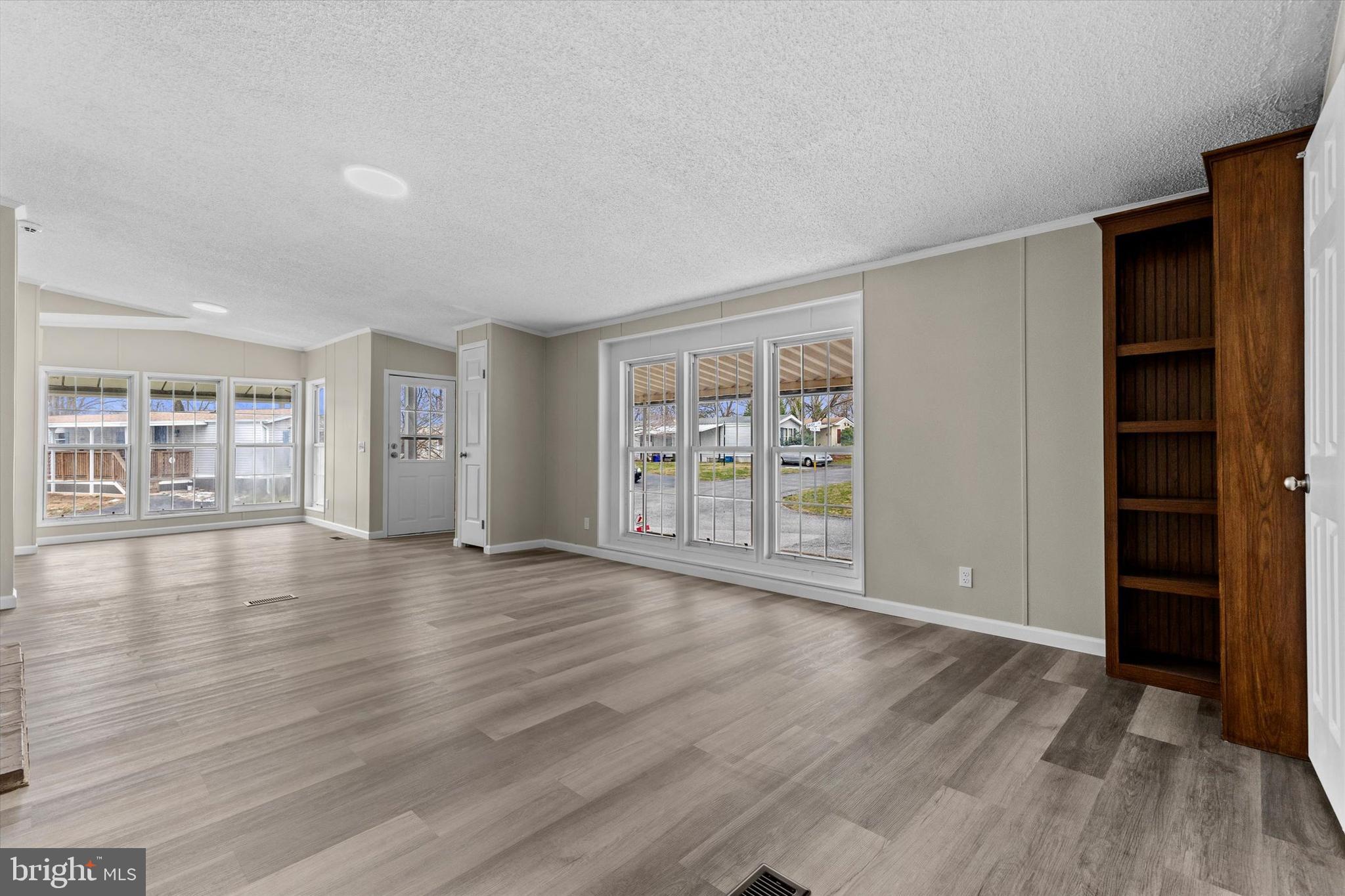 MEADOWVIEW PARK ESTATES - Residential