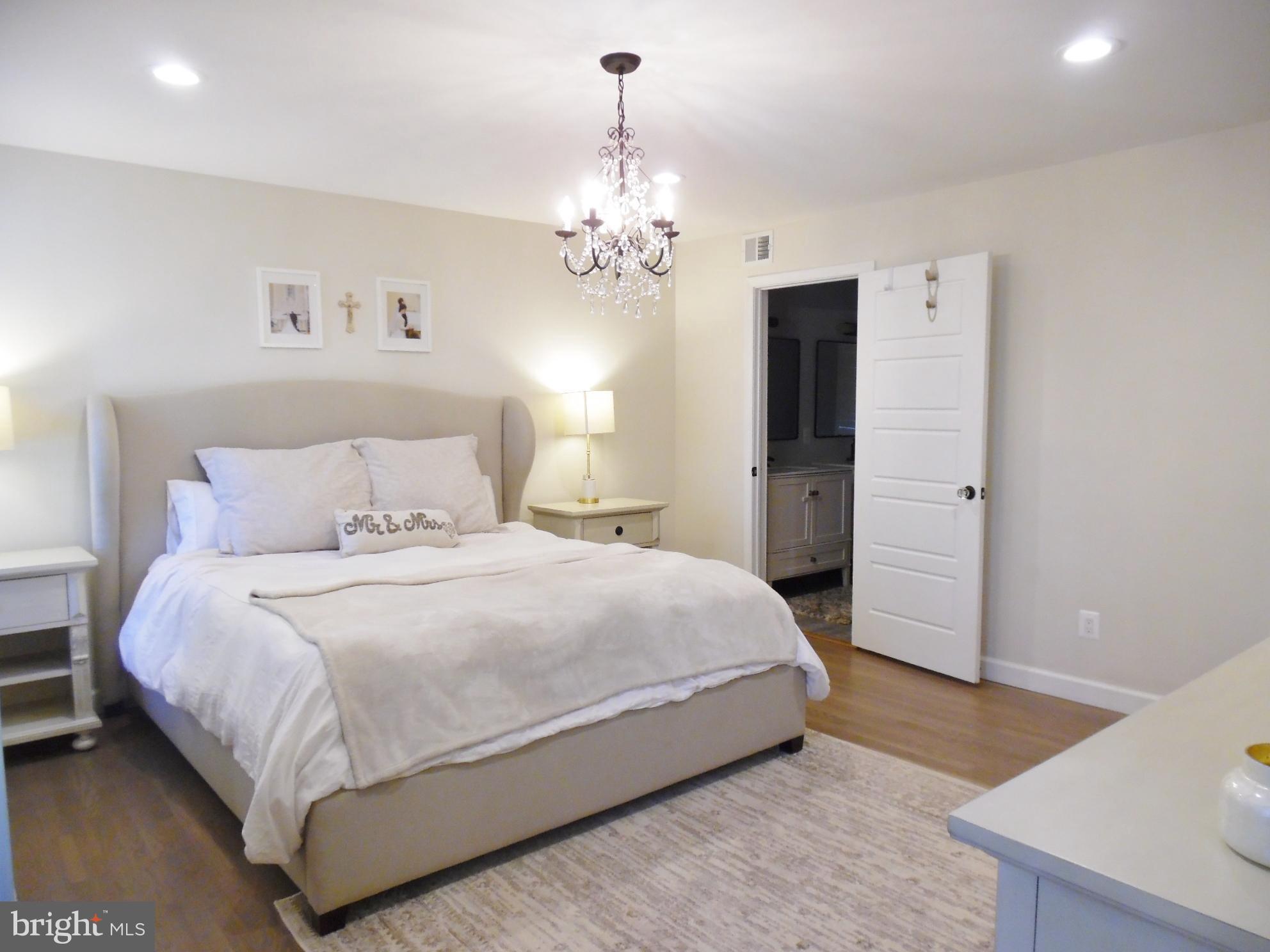 ANCIENT OAK - Residential