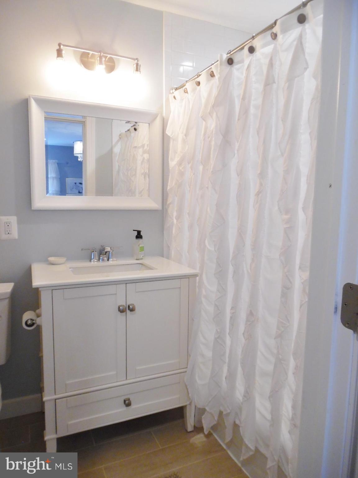 ANCIENT OAK - Residential