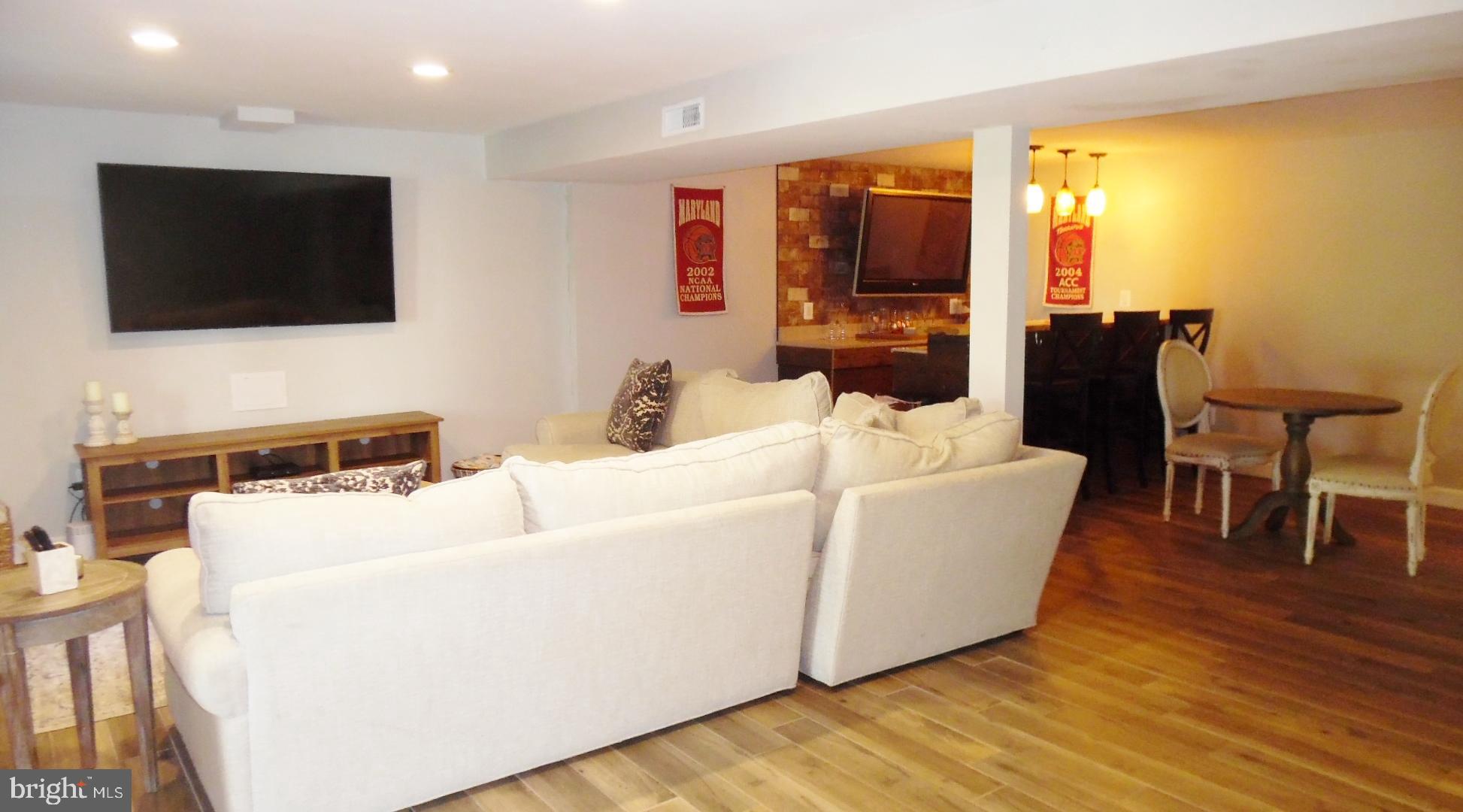 ANCIENT OAK - Residential