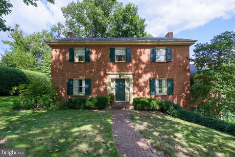 Photo of 1107 W Main Street, EPHRATA, PA 17522 (MLS # PALA2076026)