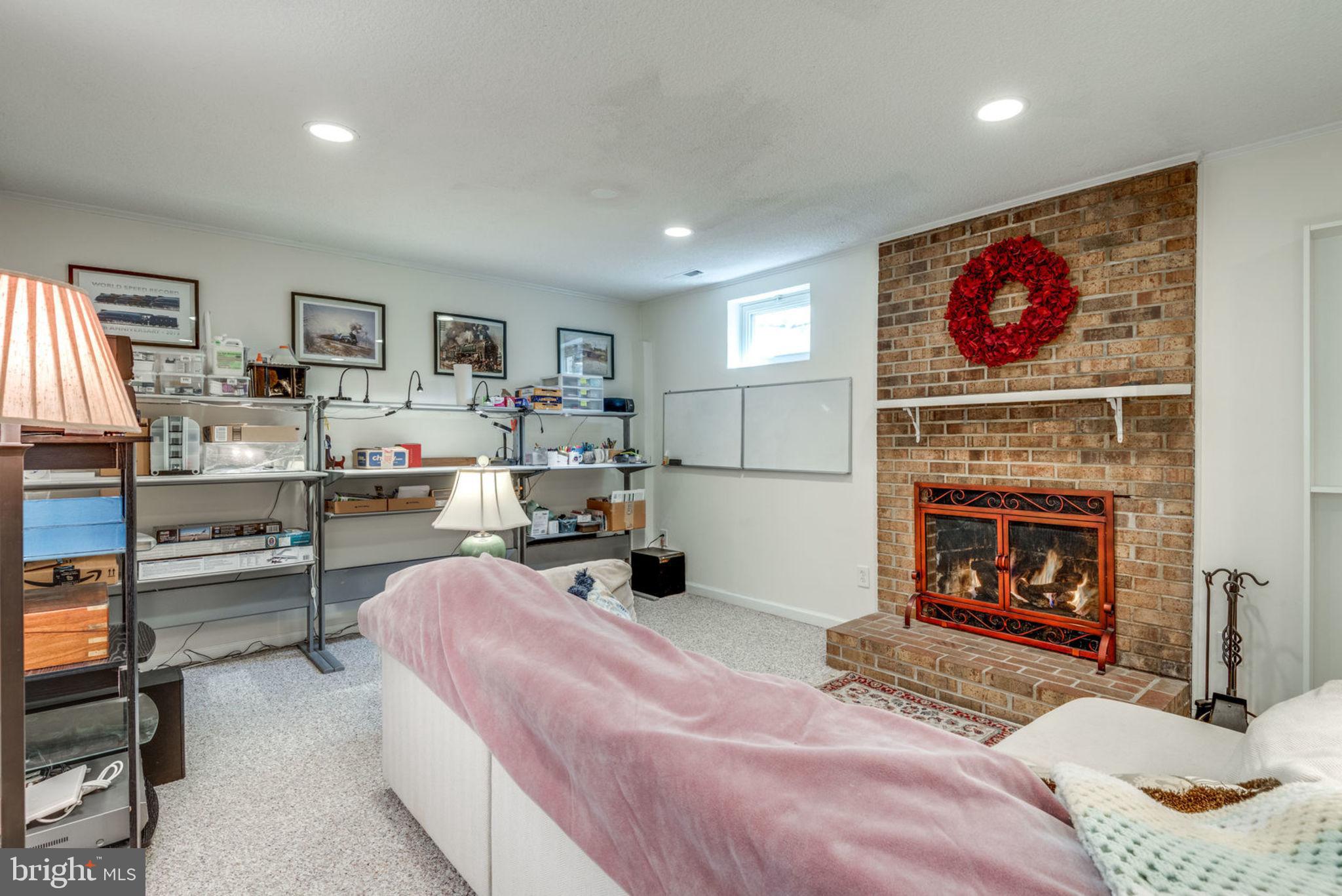 HALLCREST HEIGHTS - Residential