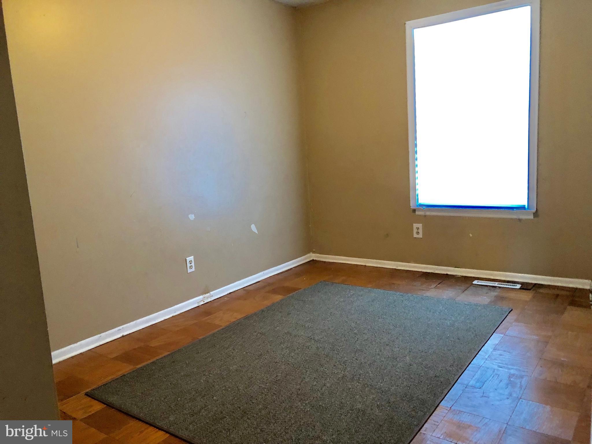 HARFORD SQUARE - Residential Lease