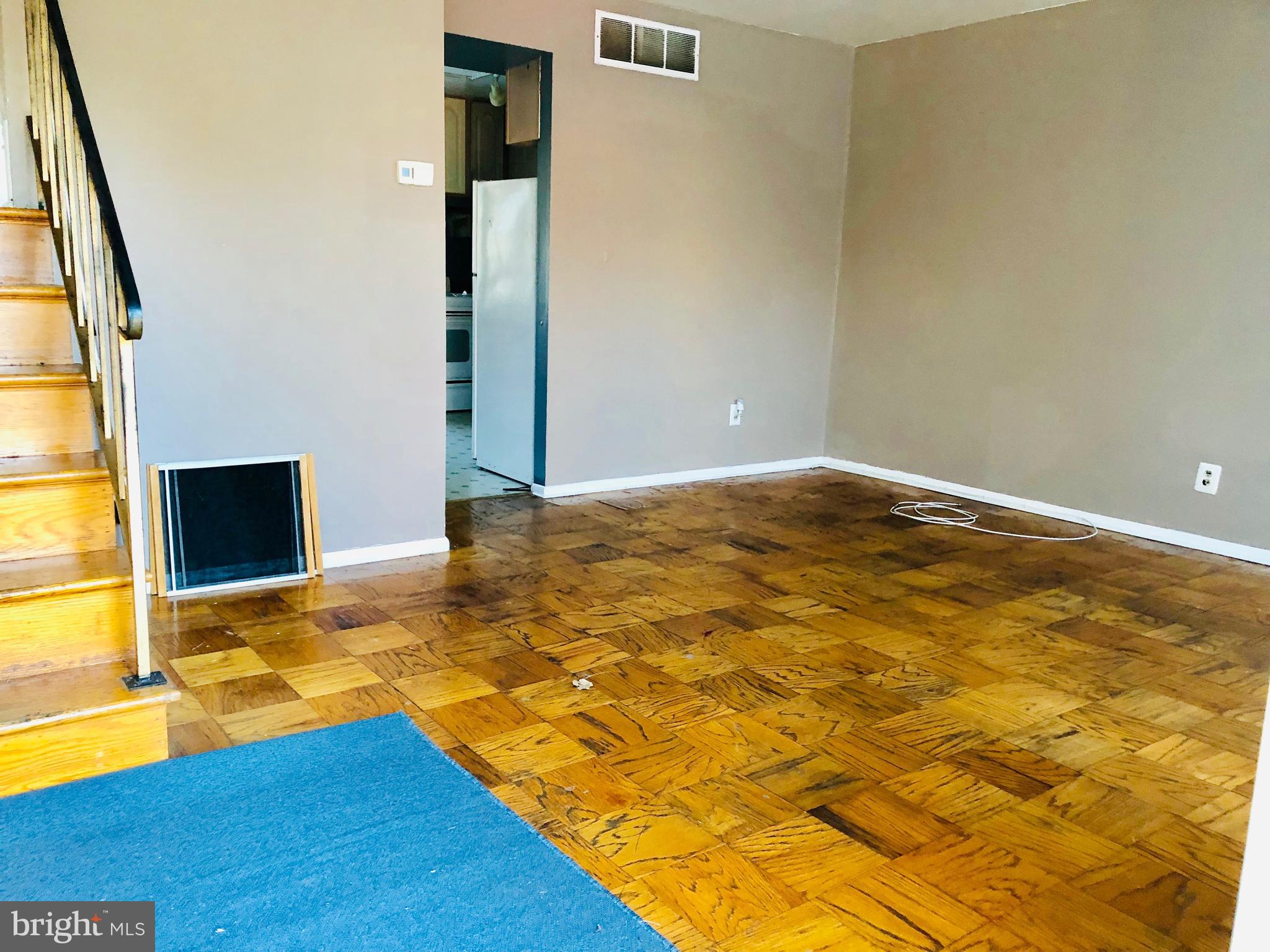 HARFORD SQUARE - Residential Lease