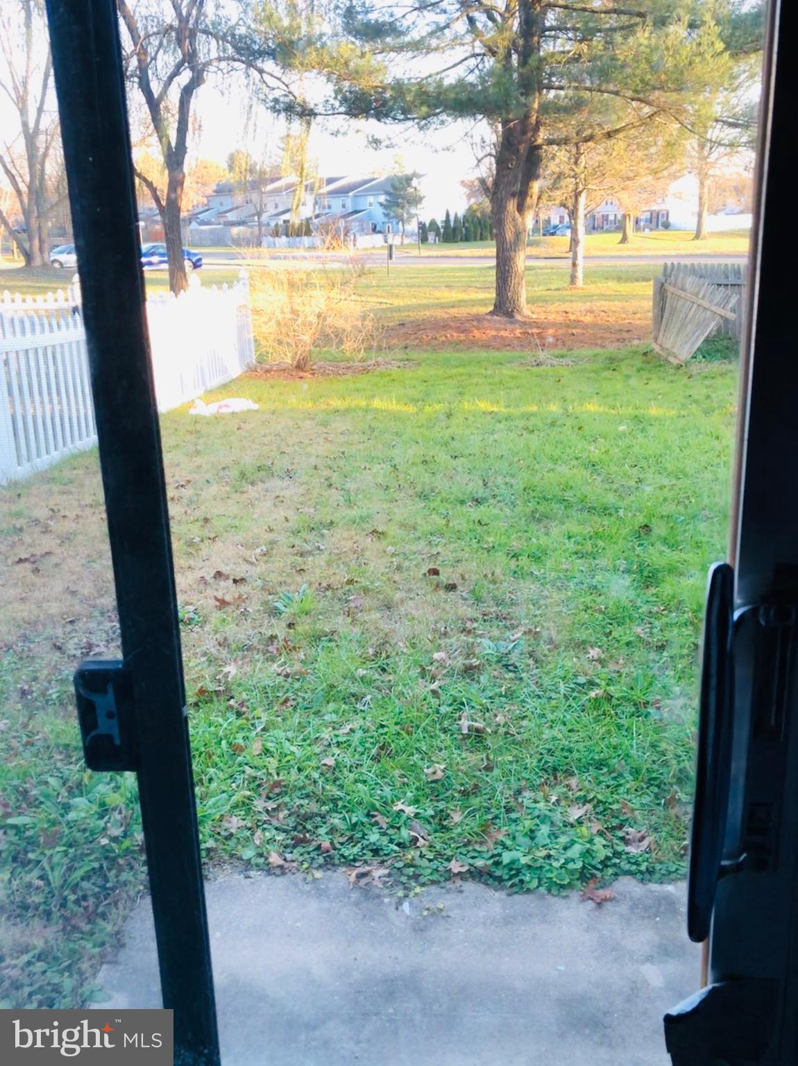 HARFORD SQUARE - Residential Lease