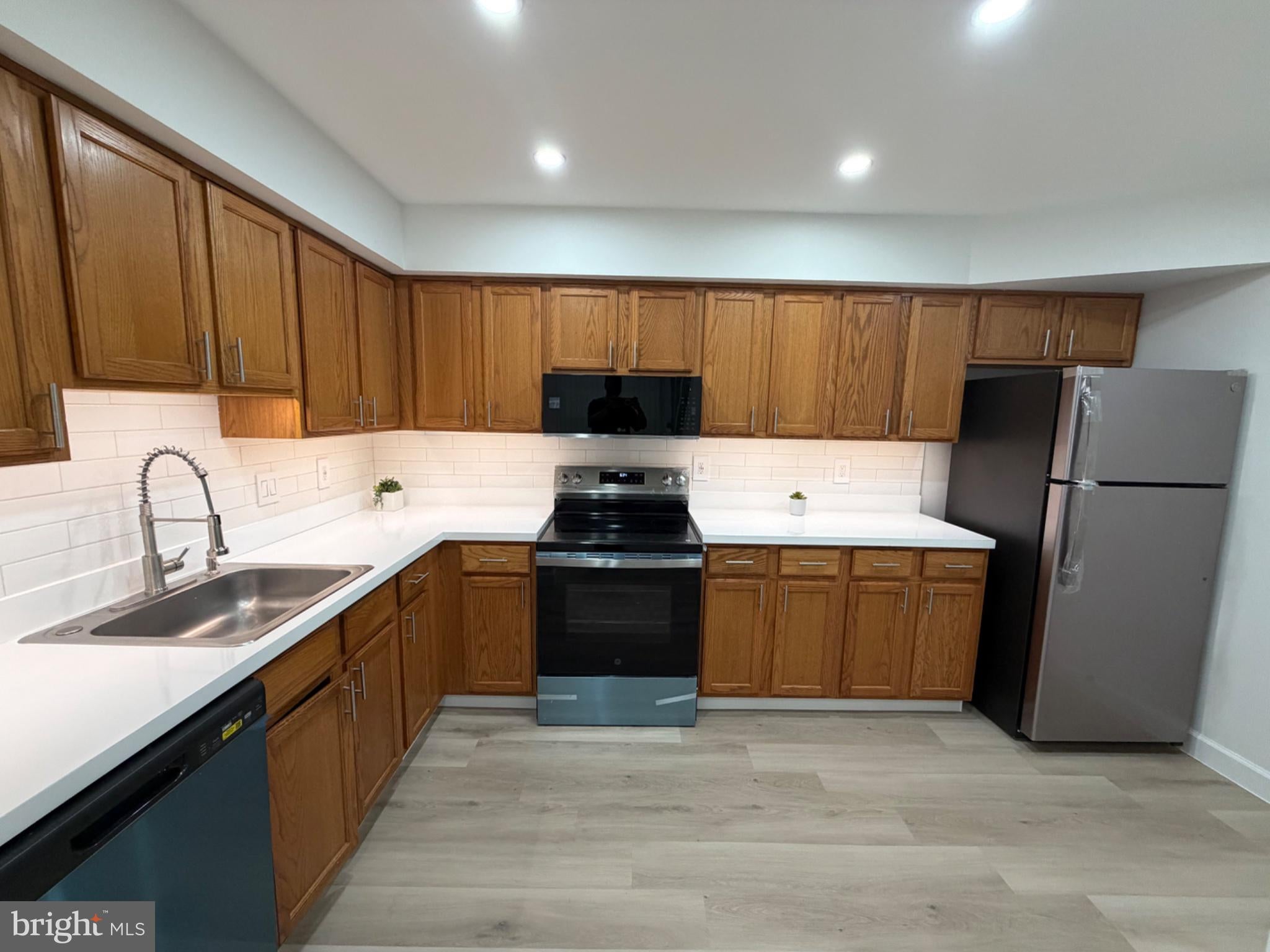 SAYRE DRIVE 2109