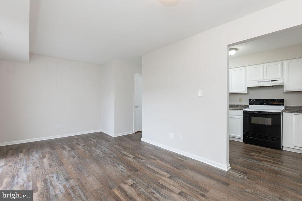 BERKELEY VILLAGE - Residential