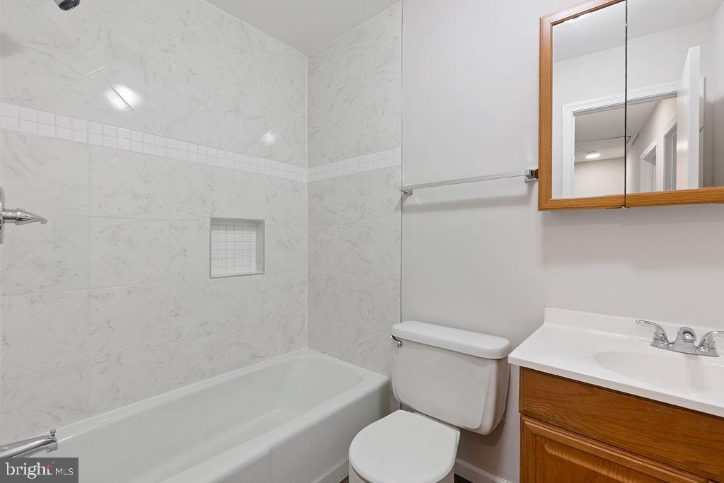 BERKELEY VILLAGE - Residential