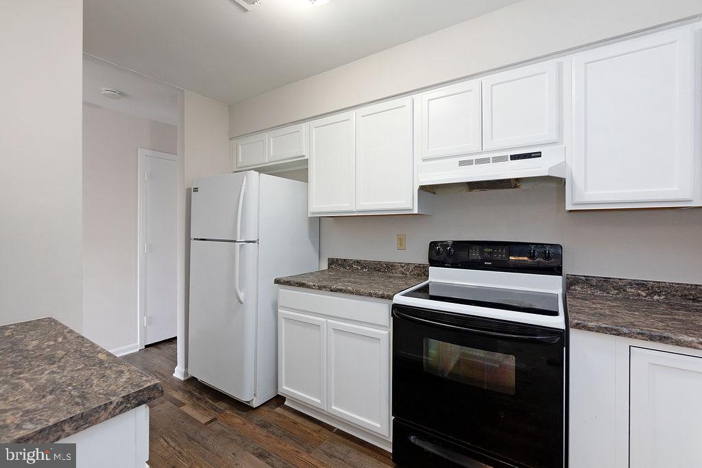 BERKELEY VILLAGE - Residential