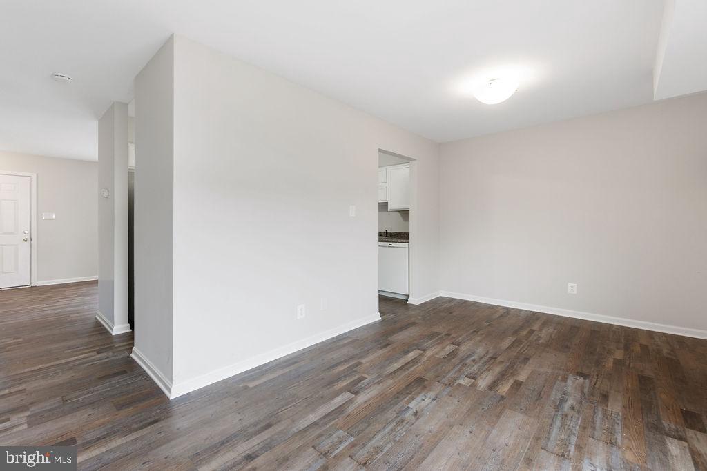 BERKELEY VILLAGE - Residential