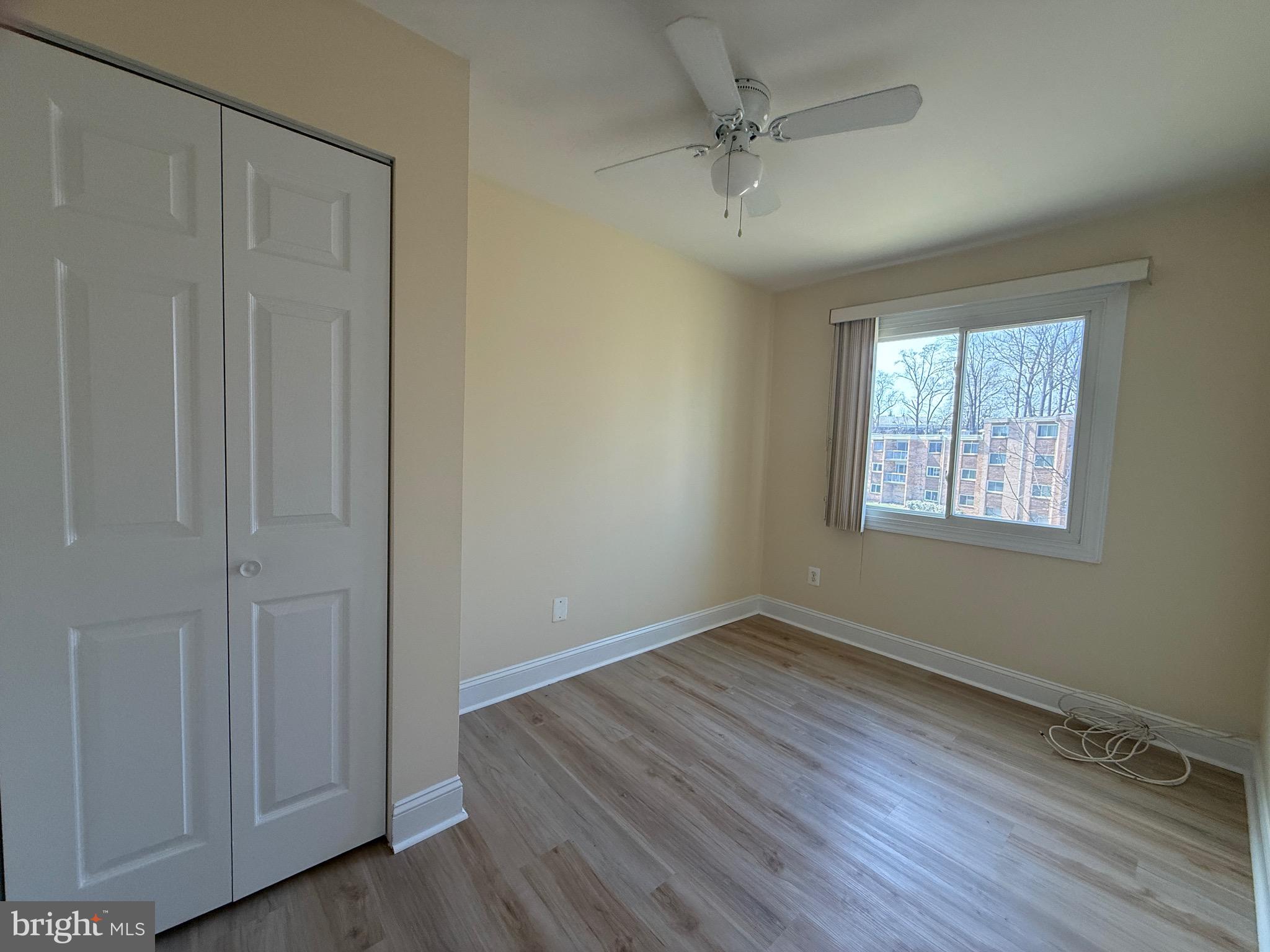 YORKTOWNE SQUARE - Residential Lease