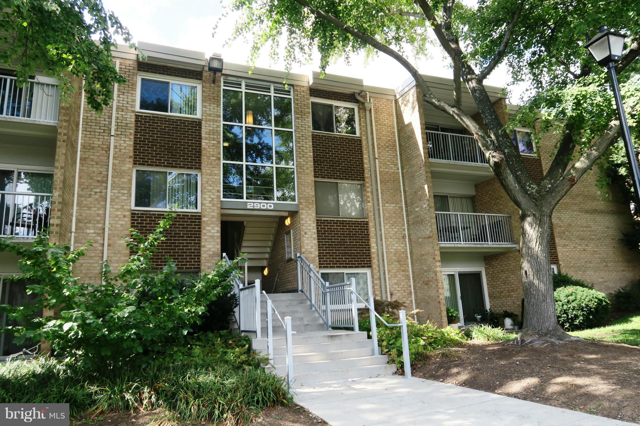 YORKTOWNE SQUARE - Residential Lease